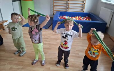 Razem w ruchu. Zabawy dla dzieci i rodzica🤸🏼‍♀️⛹🏼‍♀️🧘🏼
